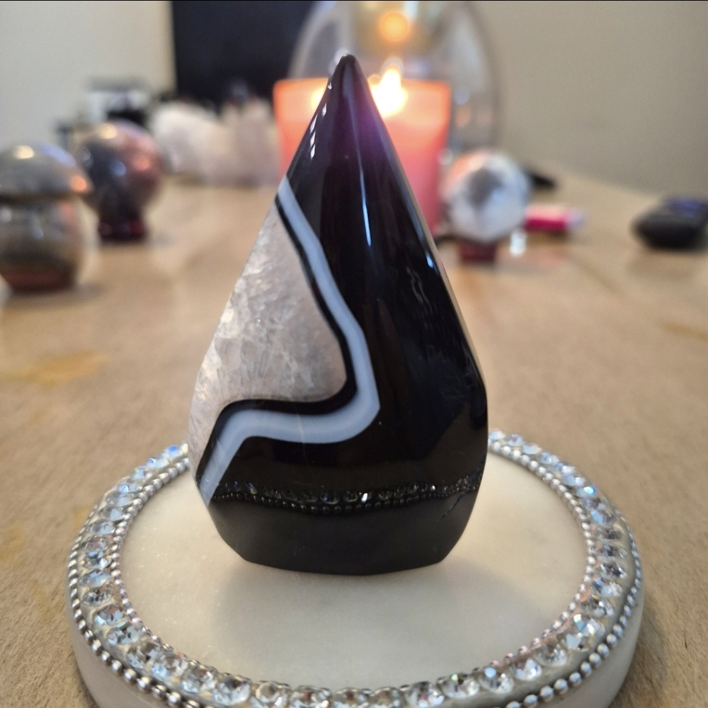 Natural Black Sardonyx Stand-up Freeform Crystal #1 - Picture 4 of 8